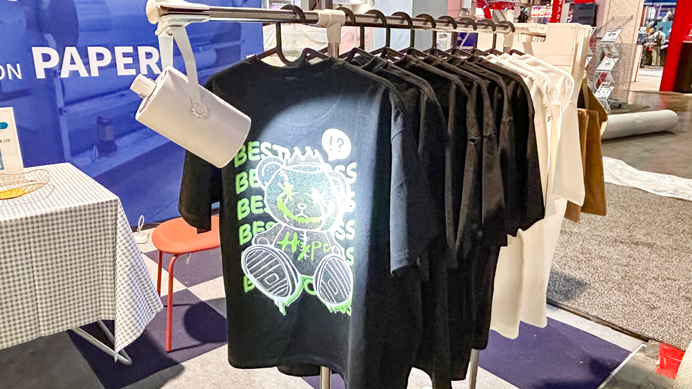 Catch the Future: YIQIA DIGITAL Shines at PRINTING UNITED EXPO 2024 5 PRINTING-UNITED-EXPO-2024.3